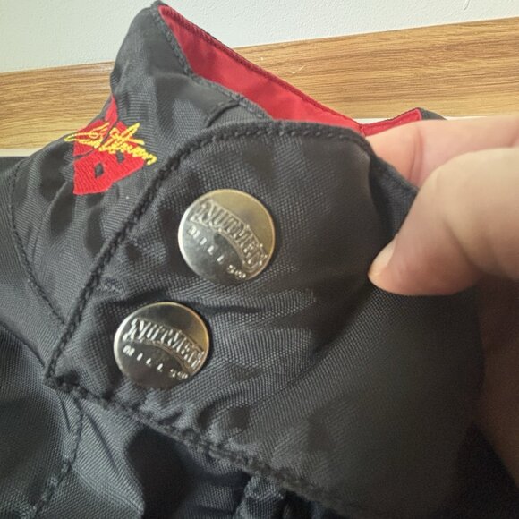 due to PoshM's policy cannot take down a listing within two months been bought - Picture 6 of 16